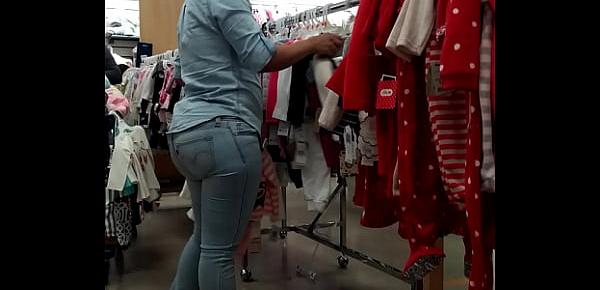  Thick Hispanic Pawg Ass in tight blue jeans